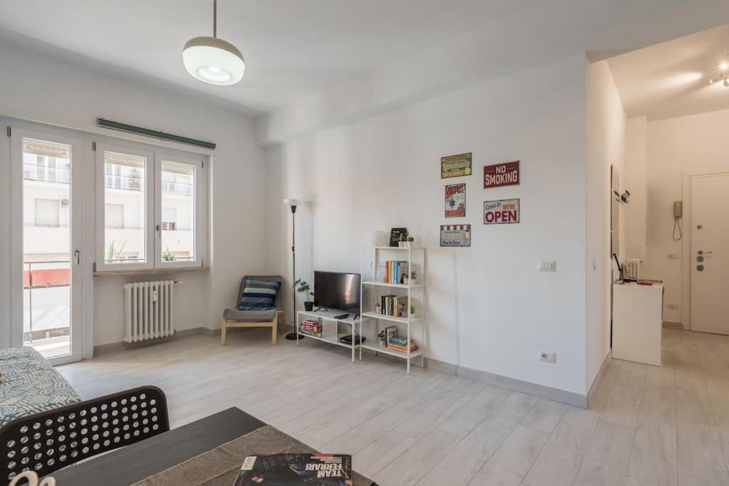 Appartement Cinema House In Cinecitta à Rome Extérieur photo