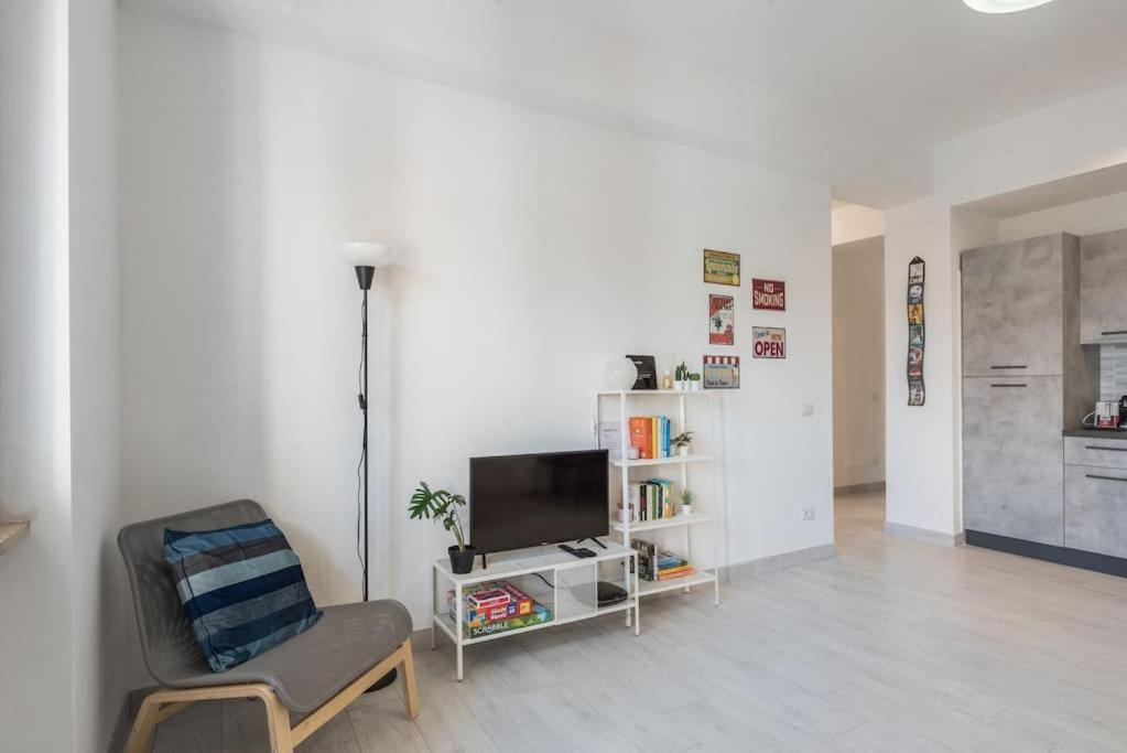 Appartement Cinema House In Cinecitta à Rome Extérieur photo