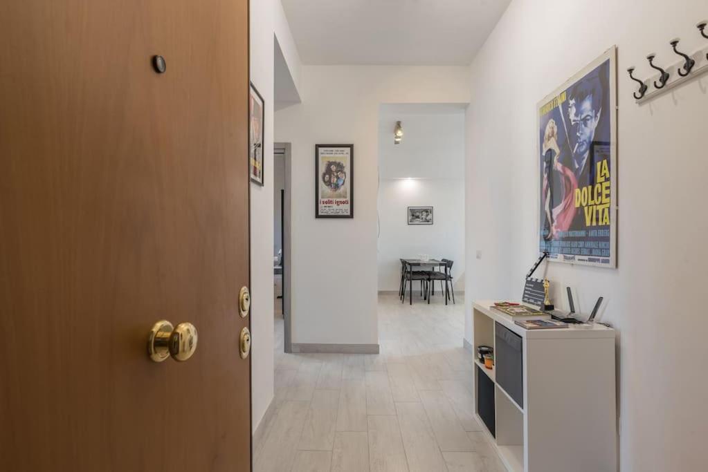 Appartement Cinema House In Cinecitta à Rome Extérieur photo