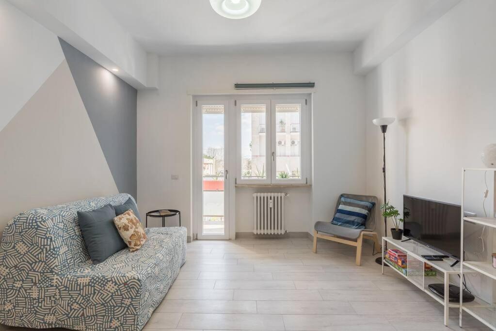 Appartement Cinema House In Cinecitta à Rome Extérieur photo